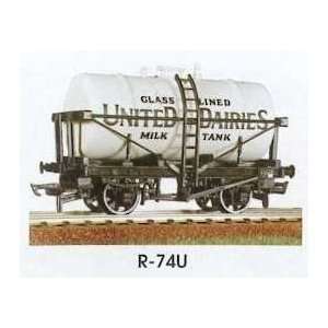  Peco R 74U Tank United Dairies