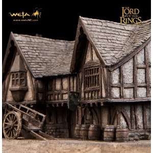    Lord of the Rings Prancing Pony Environment WETA Toys & Games