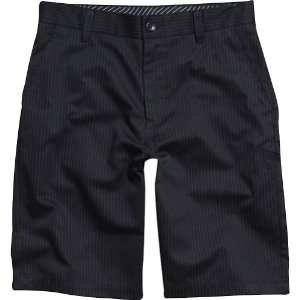   Mens Short Sports Wear Pants   Black Pinstripe / Size 32 Automotive