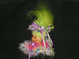 VINTAGE DAM TROLL NEW LIME MOHAIR ORIGINAL EYES AND FANCY OUTFIT 