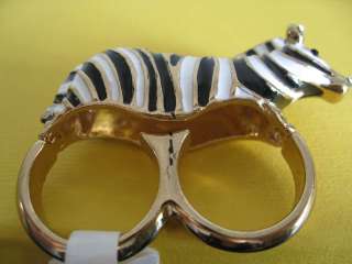 Forever 21 Zebra Two 2 Finger Double Connector Ring M/L  