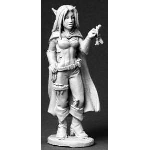  Valloa the Female Elf Thief Toys & Games