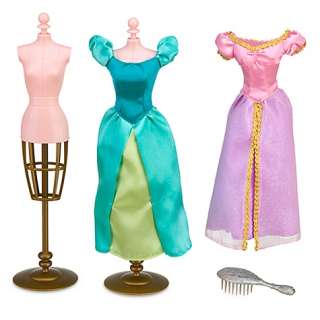 This Tangled Rapunzel Boutique Set features a gorgeous doll with 17 
