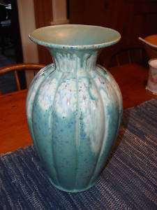 Vintage Pottery 10 Vase STIPPLED TURQUOISE/MELON RIBS  