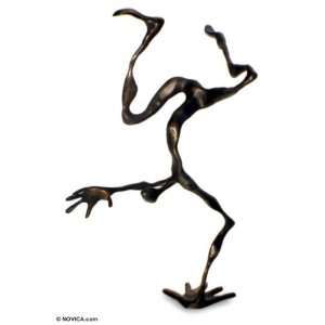  Bronze sculpture, Capoeira Hummingbird