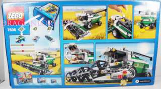 LEGO 7636 Farm Combine Harvester City Town Farmer Minifigure New 