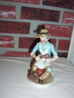 THE SHOEMAKER  OLD MAN PORCELAIN FIGURINE 7 1/2 TALL  