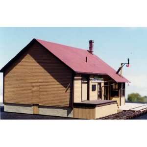    BTS S Scale East Broad Top Saltillo Station Kit Toys & Games
