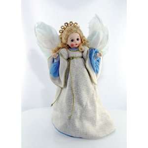  Madame Alexander   Nativity Angel Toys & Games