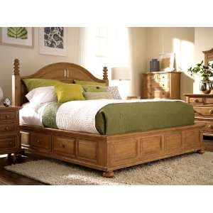  Broyhill Bryson King Size High Low Poster Panel Bed