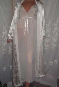 Peignoir Set Linea Donatella Size Large Embroidery on Both Pieces Gown 