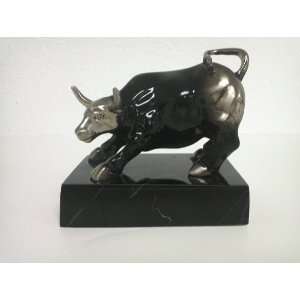  Wall Street Bull Figurine 