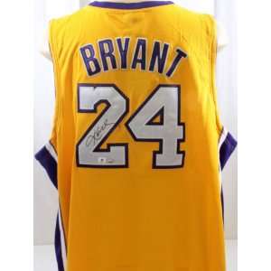  Kobe Bryant Signed Jersey GAI   Autographed NBA Jerseys 