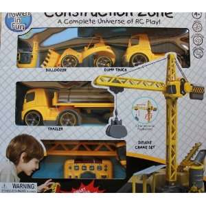   Fun Construction Zone 3 Vehicles with Deluxe Crane Set Toys & Games