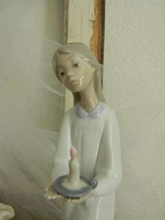 Beautiful Lladro Figurine~Girl with Candle~Mint  