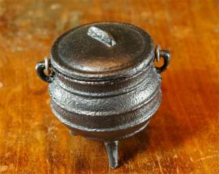 Small Cast Iron Real Witch Pot Cauldron Wiccan Pagan  