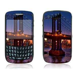  Bridging Brooklyn   Blackberry Curve 8520 Cell Phones 