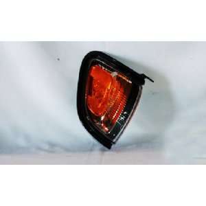  01 04 TOYOTA TACOMA (BLK Code 209) PARKING LIGHT RIGHT 