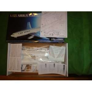  Airbus A300 B2 1125 Model Kit Toys & Games