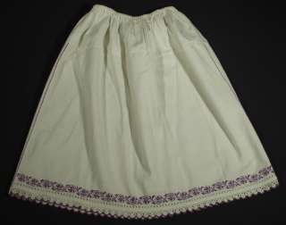   Romanian embroidered peasant skirt ethnic folk costume embroidery lace