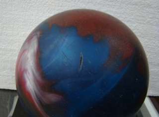 WD COLUMBIA 300 10LB BOWLING BALL BLUE/RED/WHITE  