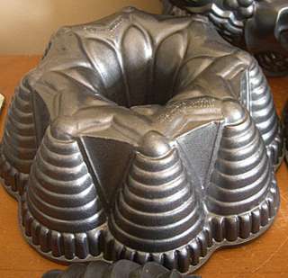 NORDIC WARE HOLIDAY BUNDT PANS Christmas Wreath Tree Panettone Non 