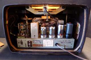   460 Bakelite Antique Tube Radio 1948 Classic Recently Serviced, Works