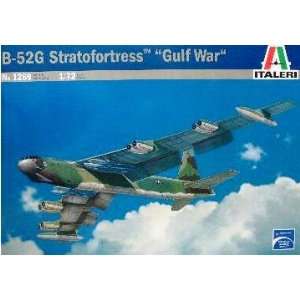   52G Stratofortress USAF Bomber Gulf War 1 72 Italeri Toys & Games