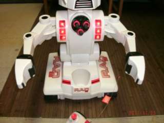  OR REPAIR TOYMAX 1999 RAD 2.0 ROBOT, NEW BATTERY, CHARGER AND REMOTE