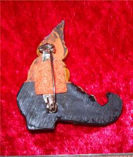 Prim Halloween Witchs Shoe With Pumpkin Man Pin  