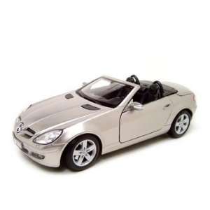    MERCEDES SLK SILVER CONV. 118 DIECAST MODEL 