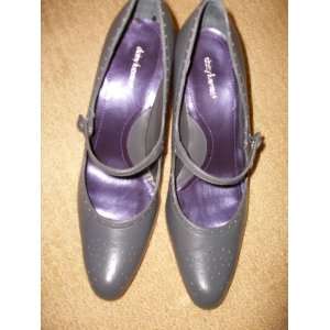 Daisy Fuentes Gray Heels with Strap Size 10 M