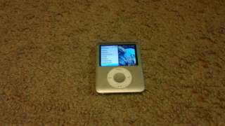 Actual pictures of 4gb 3rd gen apple ipod nano bundled with usb sync 